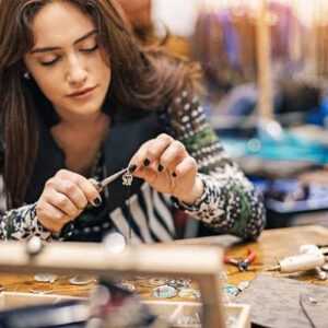 Online Course Certified Jewellery Designer